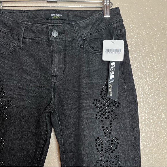 Nevermind Exclusively for Paper Fox Jeans 🔴 - Picture 5 of 10